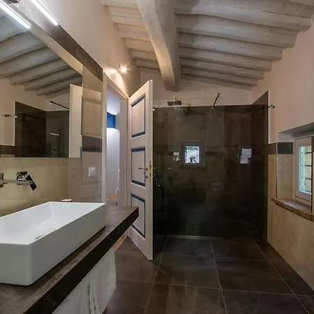 Lucarella With Pool, Air Con - *